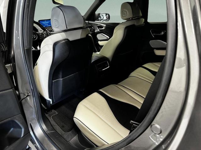 Photo of 2025 Liquid Carbon Metallic Acura RDX