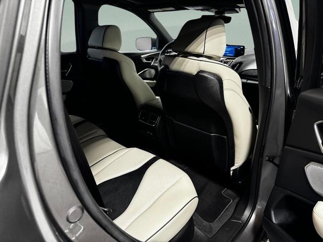 Photo of 2025 Liquid Carbon Metallic Acura RDX