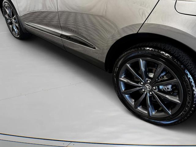 Photo of 2025 Liquid Carbon Metallic Acura RDX