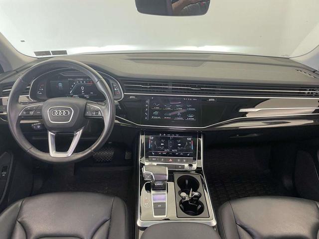 Photo of 2022 Navarra Blue Metallic Audi Q7