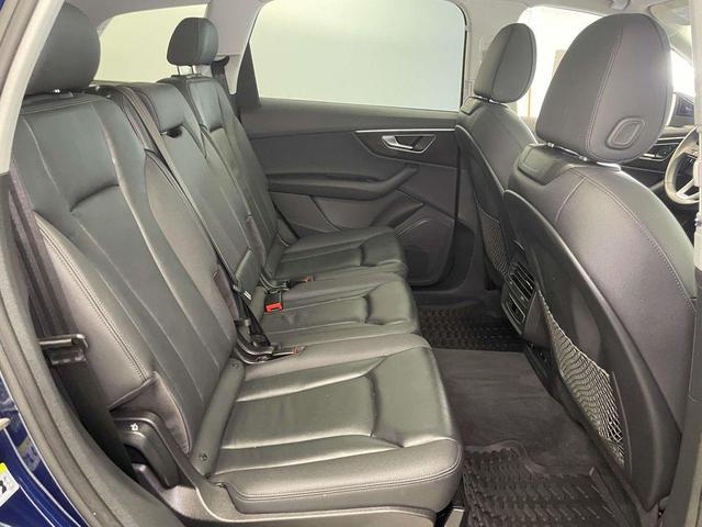 Photo of 2022 Navarra Blue Metallic Audi Q7