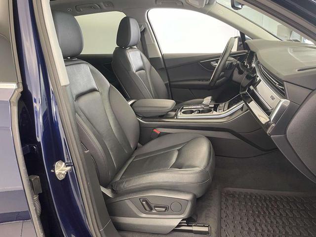 Photo of 2022 Navarra Blue Metallic Audi Q7