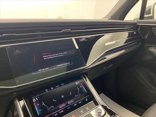 Photo of 2025 White Audi Q7