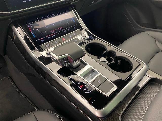 Photo of 2025 White Audi Q7