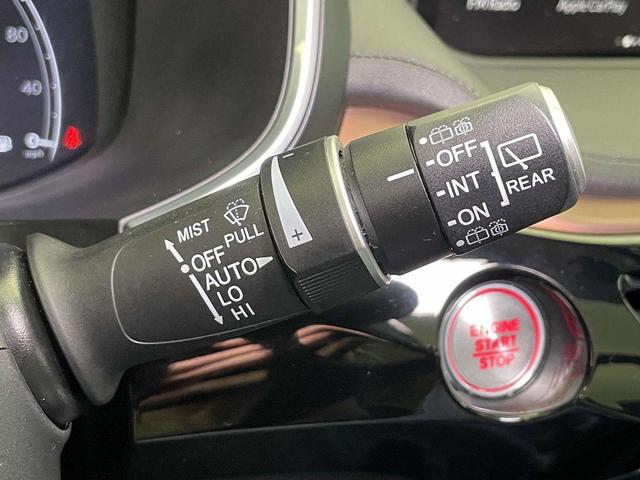Photo of 2022 Lunar Silver Metallic Acura MDX