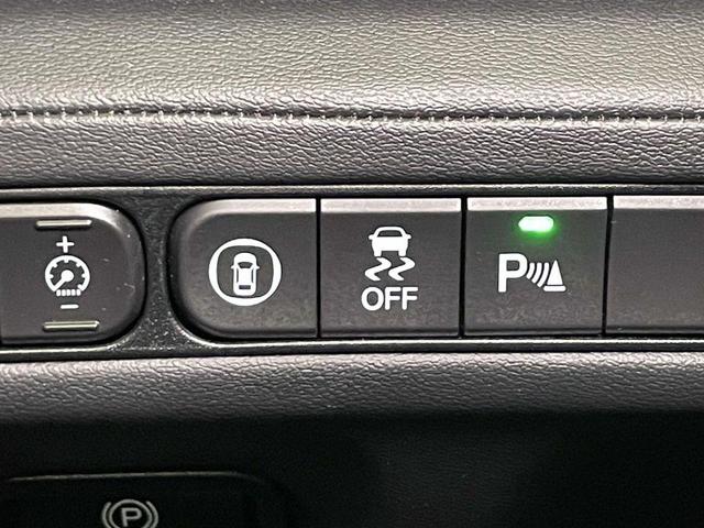 Photo of 2022 Lunar Silver Metallic Acura MDX