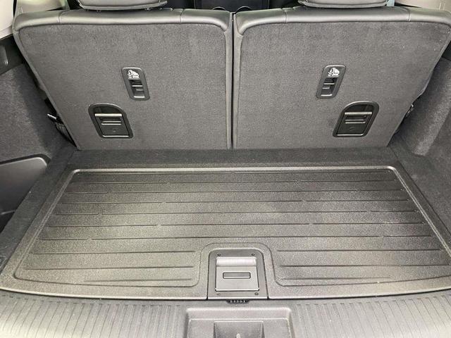 Photo of 2022 Lunar Silver Metallic Acura MDX
