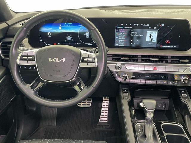 Photo of 2024 Everlasting Silver Kia Telluride