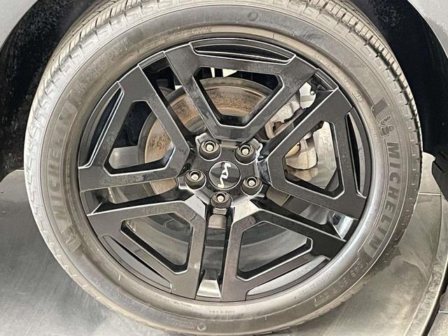 Photo of 2024 Everlasting Silver Kia Telluride