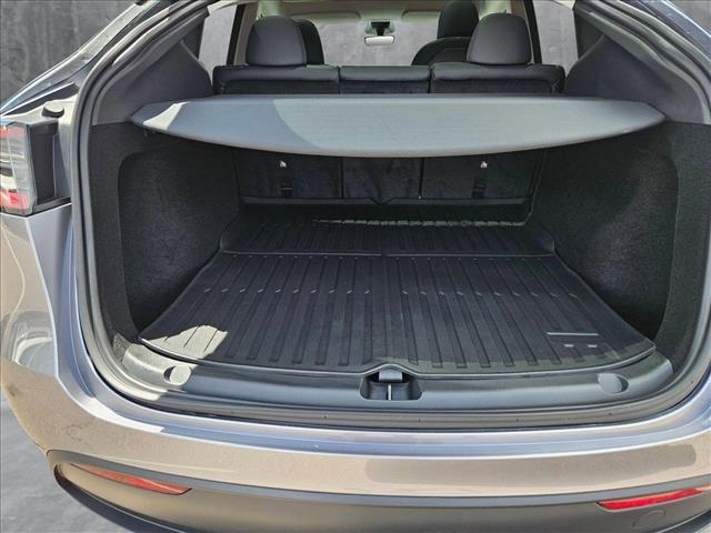 Photo of 2025 Silver Tesla Model Y