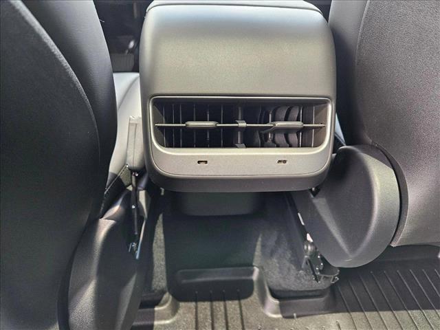 Photo of 2025 Silver Tesla Model Y