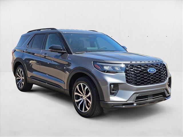 Photo of 2025 Carbonized Gray Metallic Ford Explorer