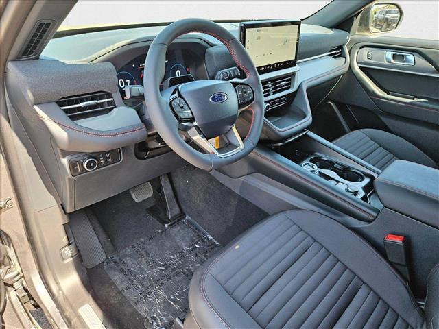 Photo of 2025 Carbonized Gray Metallic Ford Explorer