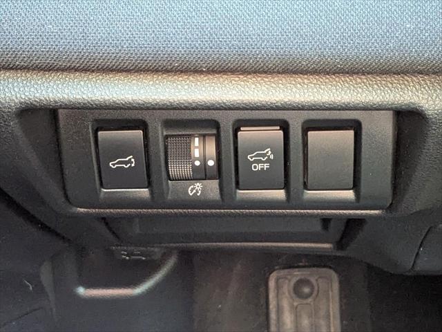 Photo of 2023 Ice Silver Metallic Subaru Outback