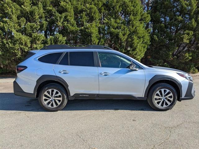 Photo of 2023 Ice Silver Metallic Subaru Outback