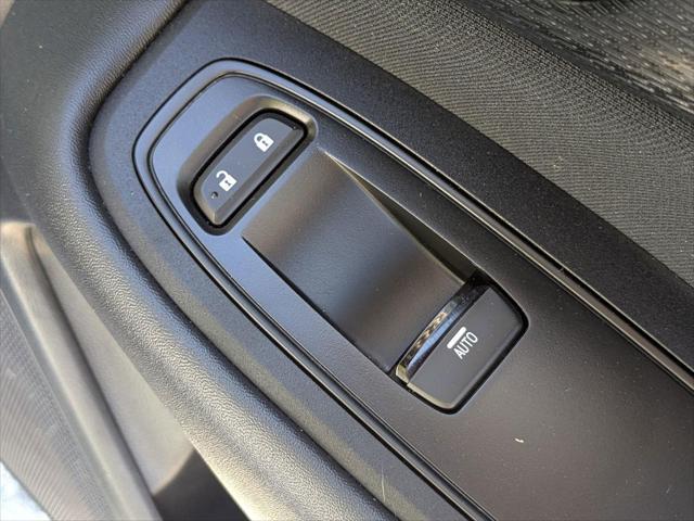 Photo of 2023 Ice Silver Metallic Subaru Outback