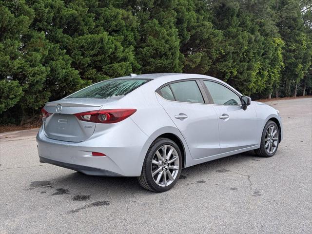 Photo of 2018 Sonic Silver Metallic Mazda Mazda3