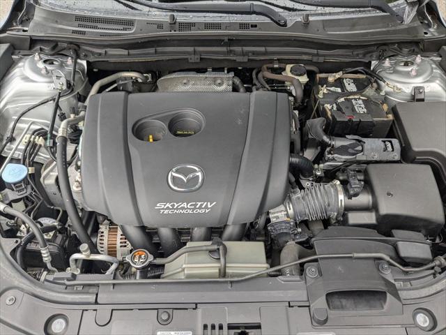 Photo of 2018 Sonic Silver Metallic Mazda Mazda3