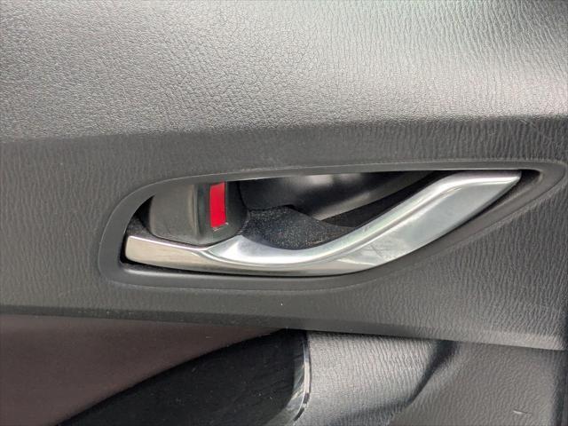 Photo of 2018 Sonic Silver Metallic Mazda Mazda3