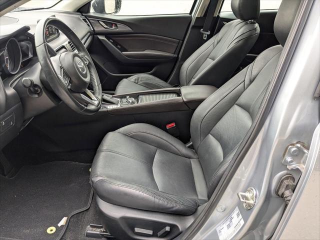 Photo of 2018 Sonic Silver Metallic Mazda Mazda3