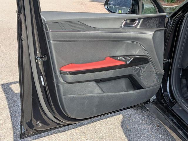 Photo of 2025 Aurora Black Pearl Kia K5