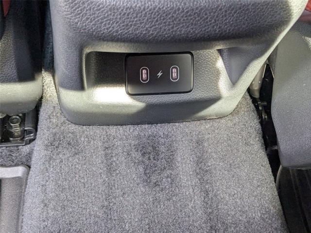 Photo of 2025 Aurora Black Pearl Kia K5