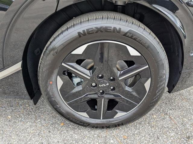 Photo of 2025 Ebony Black Kia EV6