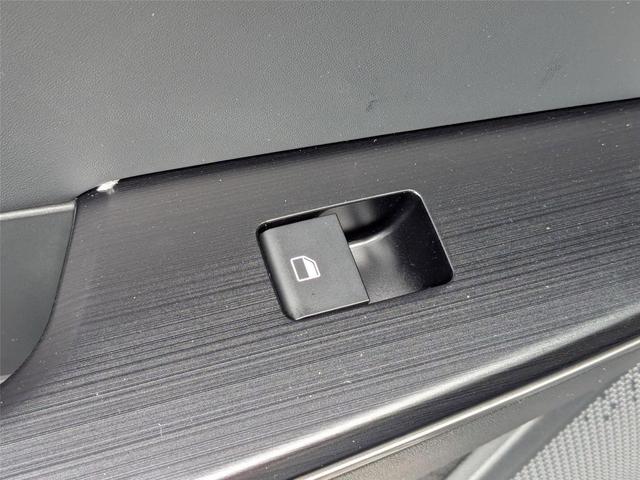 Photo of 2025 Ebony Black Kia EV6