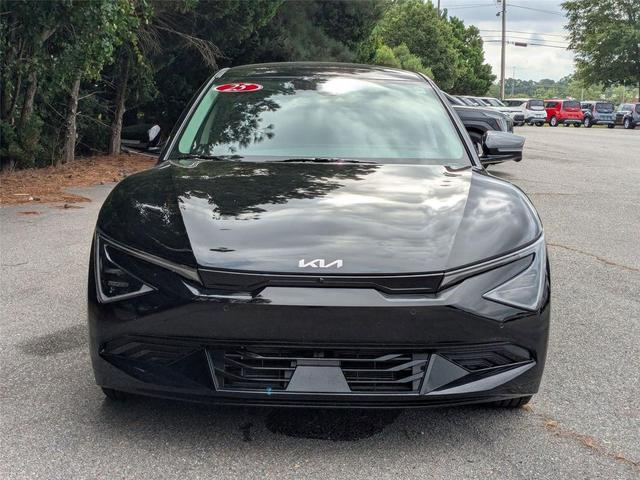 Photo of 2025 Ebony Black Kia EV6