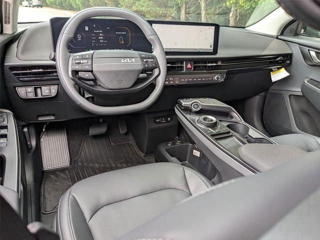 Photo of 2025 Ebony Black Kia EV6