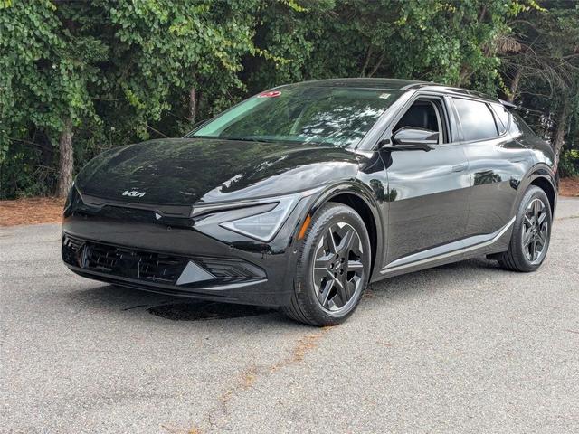 Photo of 2025 Ebony Black Kia EV6
