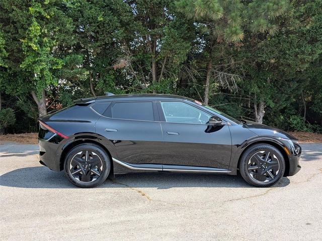 Photo of 2025 Ebony Black Kia EV6