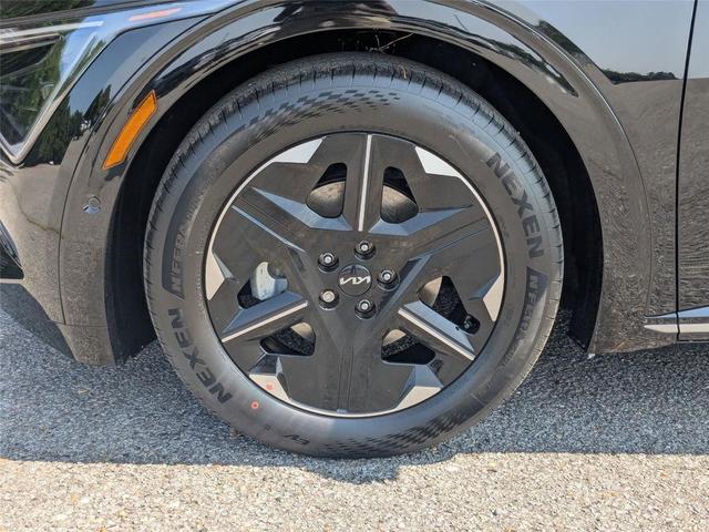 Photo of 2025 Ebony Black Kia EV6