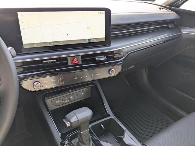 Photo of 2025 Wolf Gray Kia K5