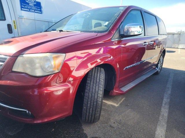 2014 Chrysler Town & Country