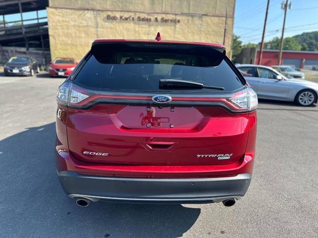 Photo of 2017 Red Ford Edge