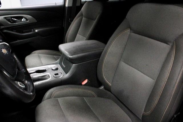 Photo of 2018 Graphite Metallic Chevrolet Traverse