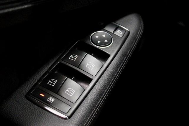 Photo of 2011 Iridium Silver Metallic Mercedes-Benz E-Class