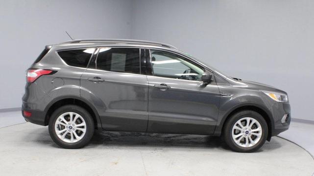 Photo of 2018 Magnetic Metallic Ford Escape