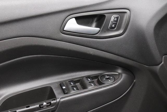 Photo of 2018 Magnetic Metallic Ford Escape