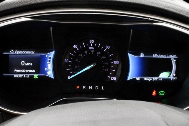 Photo of 2018 White Gold Metallic Ford Fusion Hybrid
