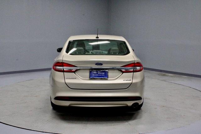 Photo of 2018 White Gold Metallic Ford Fusion Hybrid