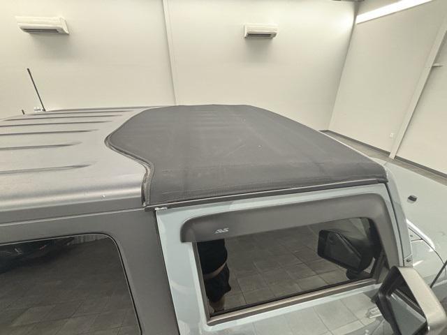 Photo of 2014 Anvil Clear Coat Jeep Wrangler
