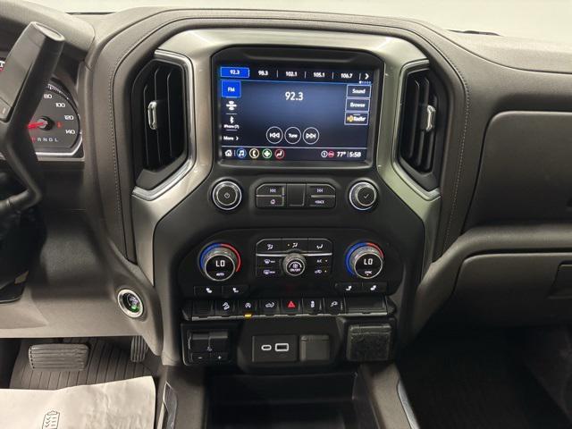Photo of 2021 Silver Ice Metallic Chevrolet Silverado 1500