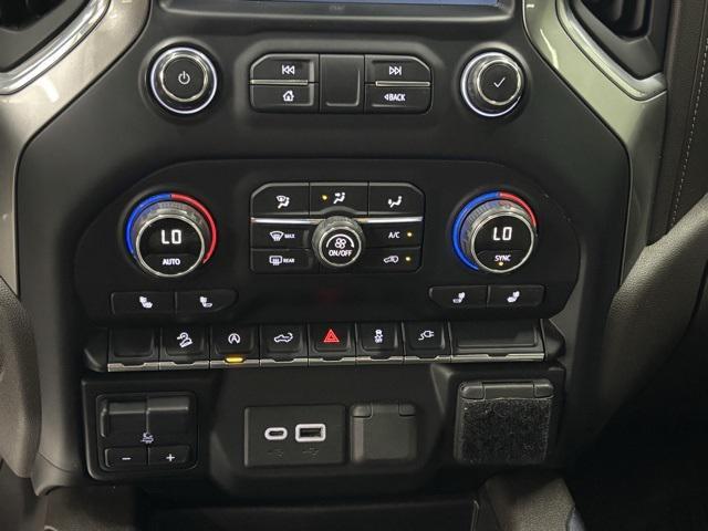 Photo of 2021 Silver Ice Metallic Chevrolet Silverado 1500