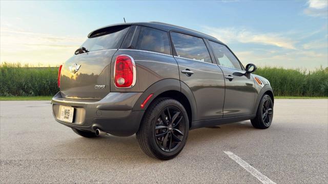 Photo of 2013 Oxford Green Metallic MINI Countryman