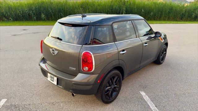 Photo of 2013 Oxford Green Metallic MINI Countryman