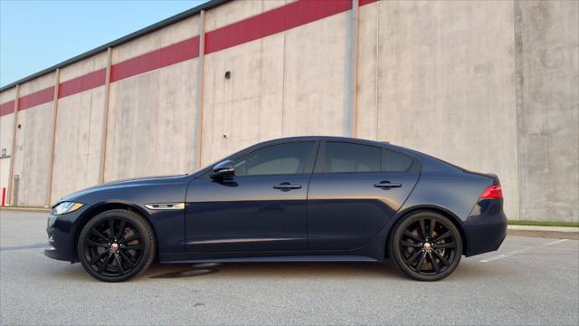 Photo of 2017 Bluefire Metallic Jaguar XE
