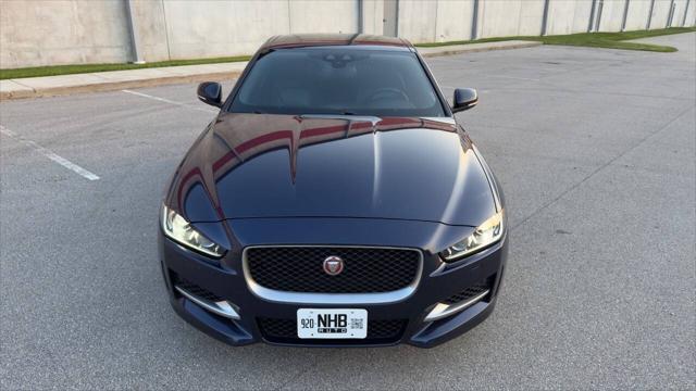 Photo of 2017 Bluefire Metallic Jaguar XE