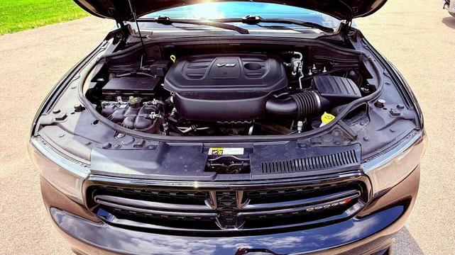 Photo of 2017 Diamond Black Crystal Pearl Coat Dodge Durango
